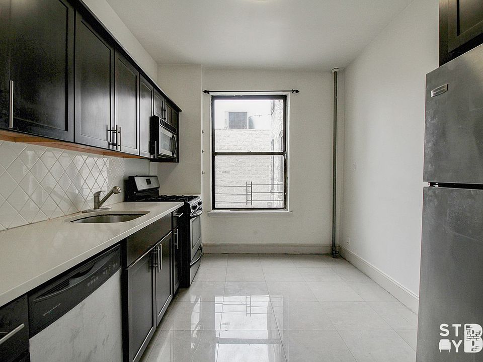 1st image of 710 Avenue S #6
