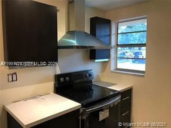 1540 NE 191st St, Miami, FL