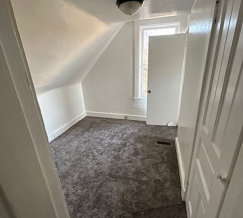 5th image of 1221 Rebecca Ave APT 2