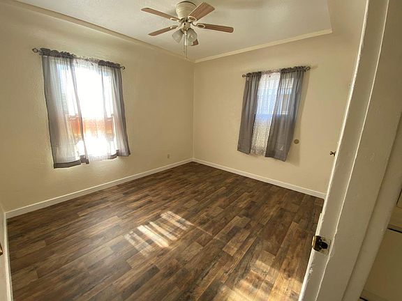 3rd image of 14743 Blaine Ave