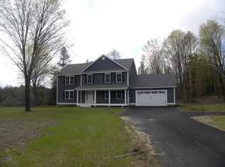 592 Raymond Rd, Chester, NH 03036