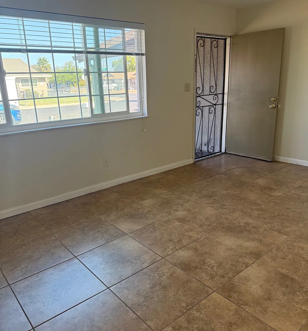 2 bed, $1,750 — Photo 1