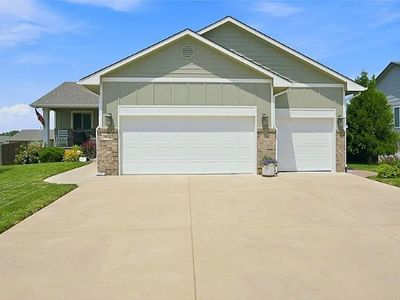 812 N Tyndall Ct, Derby, KS, 67037