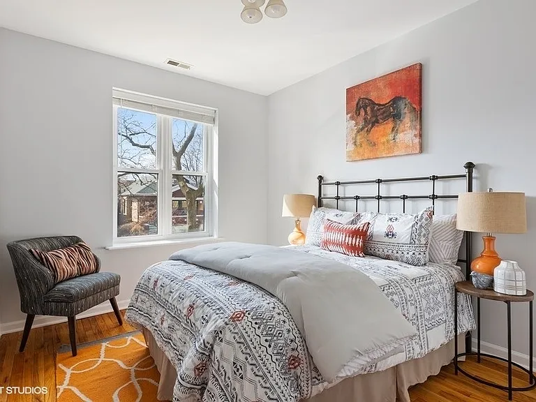 4825 N Fairfield Ave #1 — Photo 13