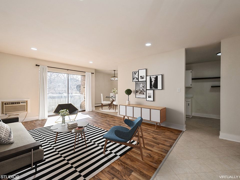 2nd image of 1806 Hemlock Pl APT 202