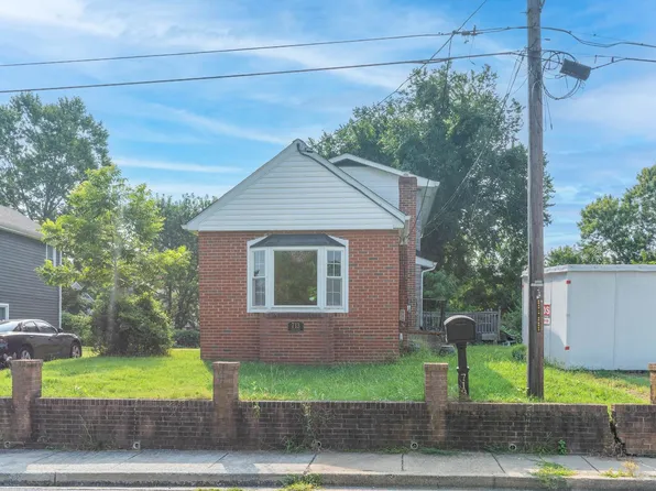 713 59th Pl, Capitol Heights, MD 20743