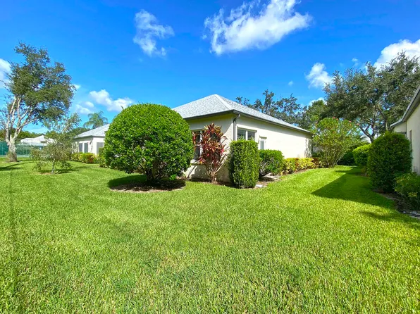 7933 Cabot Tower Place, Vero Beach, FL 32966