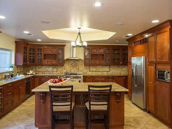 2nd image of 16157 Anoka Dr