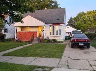 6936 Gilman St, Garden City, MI 48135