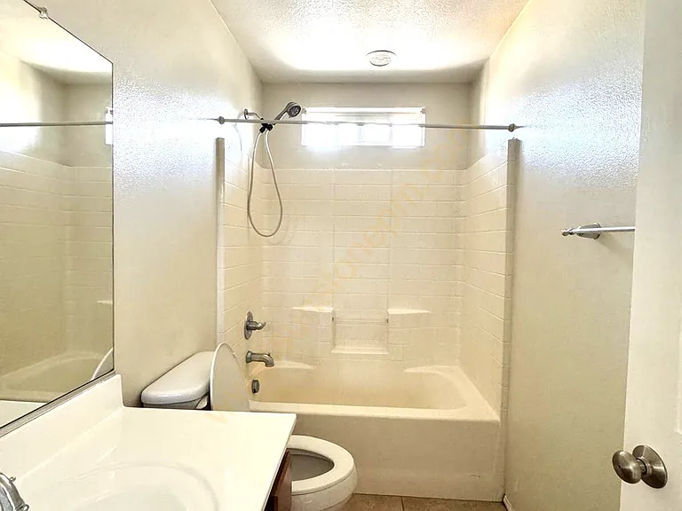 1443 Ledgestone Ln — Photo 11