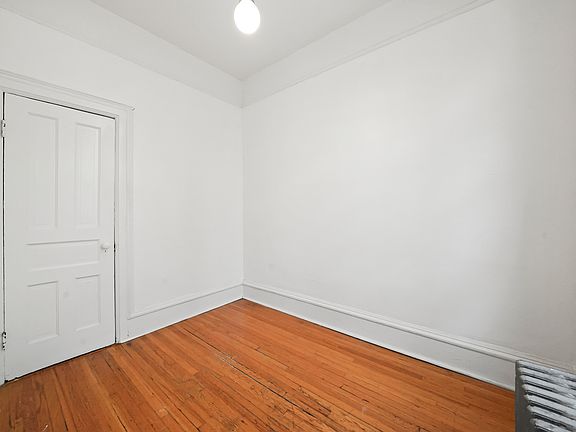 5th image of 2141 W Caton St #2