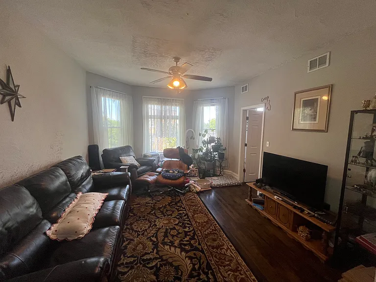 3435 W McLean Ave #3F — Photo 3