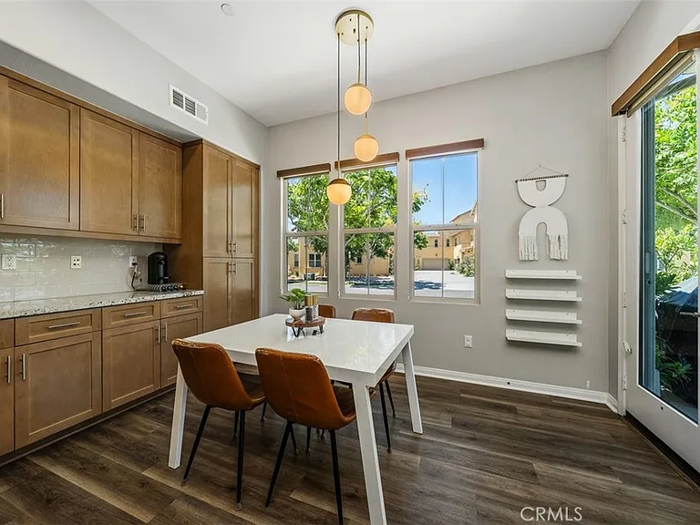 102 Sencillo Pl — Photo 10
