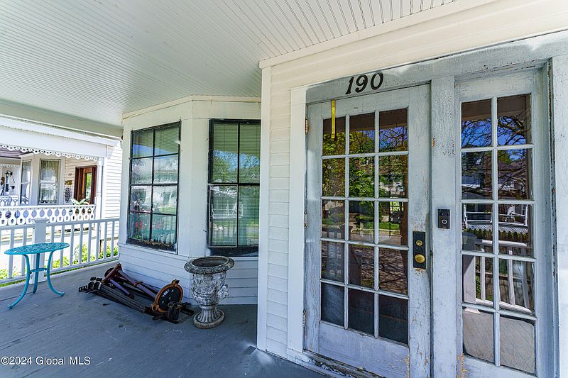4th image of 190 7th Avenue
