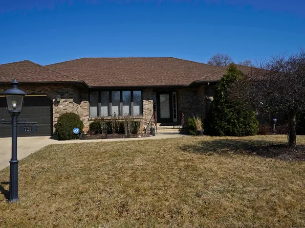 721 Krpan Ct, Dekalb, IL 60115
