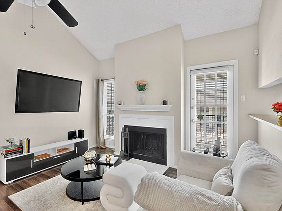 4th image of 5981 Arapaho Rd APT 1006