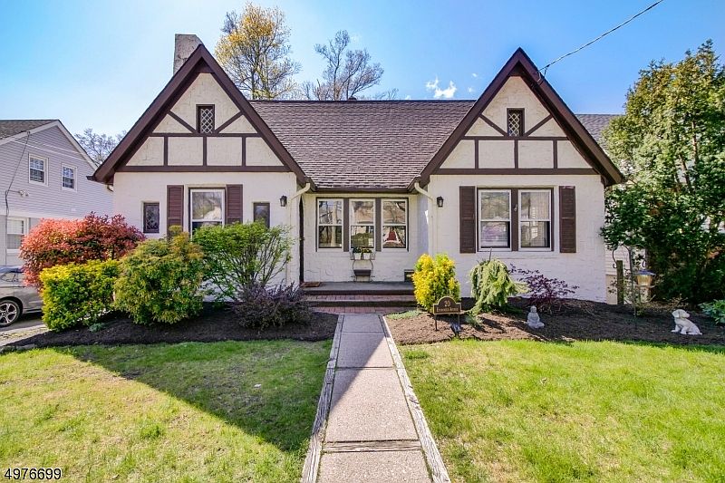1st image of 20 Evergreen Ave