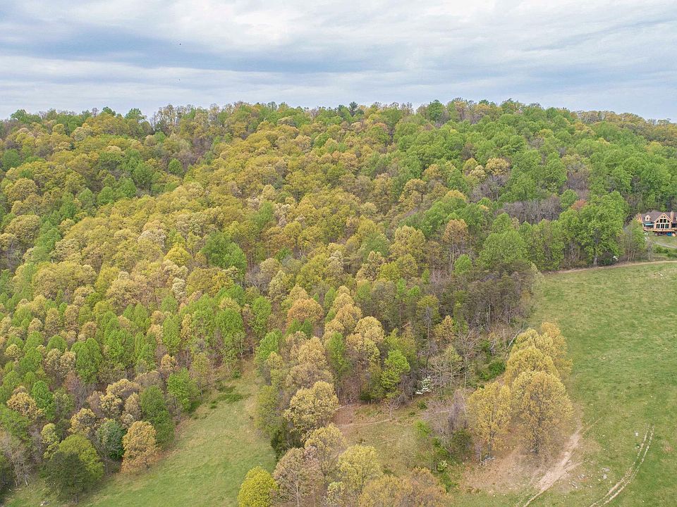 1st image of Seven Oaks Dr