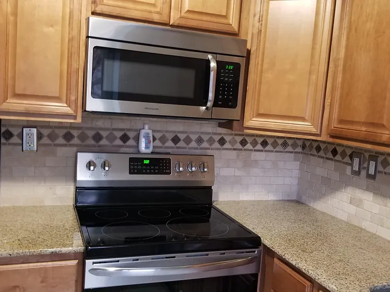 Candlewood Dr — Photo 28
