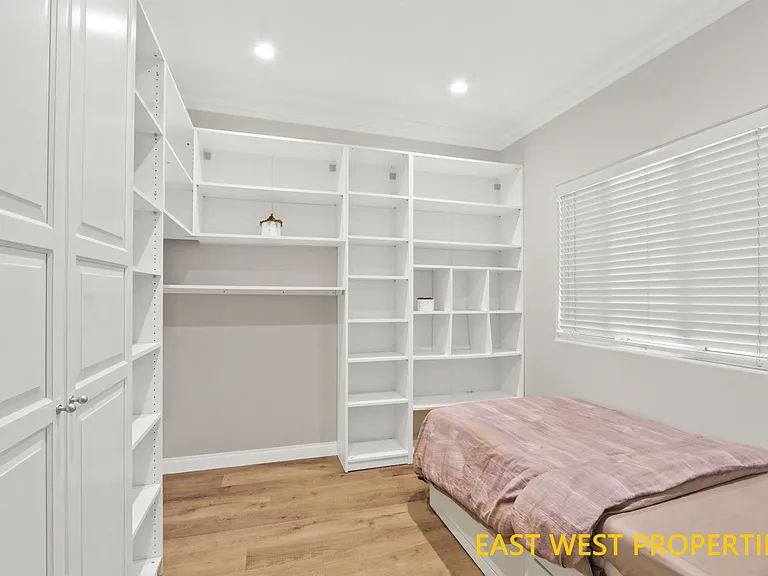2243 Martin #314 — Photo 22