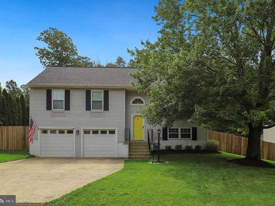 1st image of 34 Barclay Ln