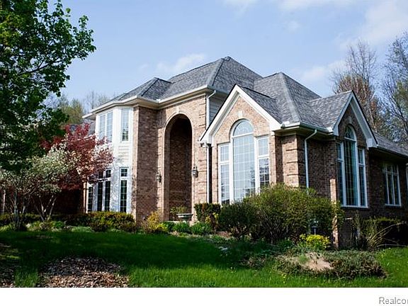 3rd image of 1041 Winding Way Ct