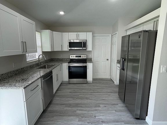 3rd image of 2151 Honey Ln