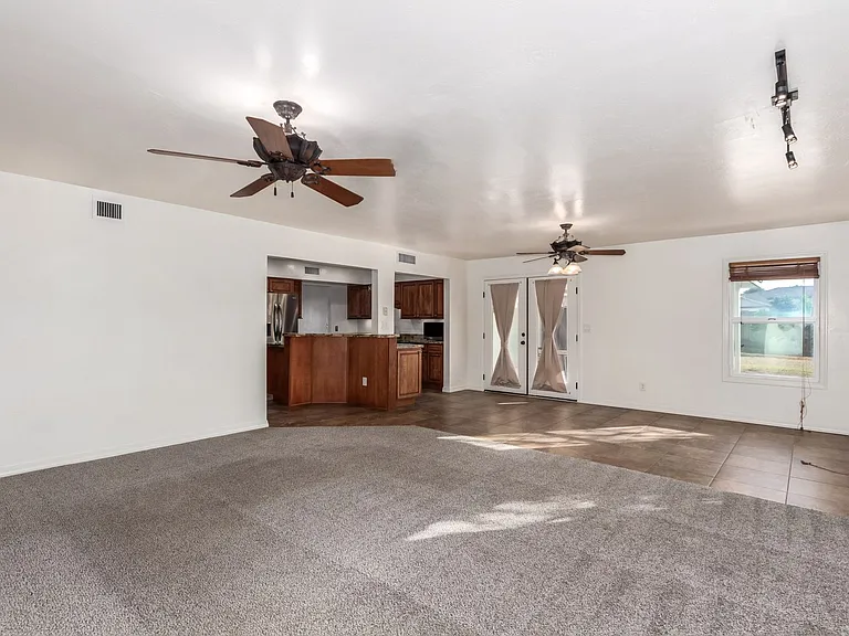 2321 E Enid Cir — Photo 20