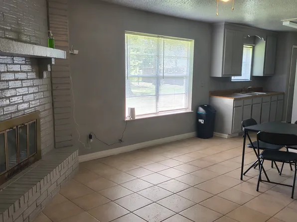 (undisclosed Address), Beaumont, TX 77713