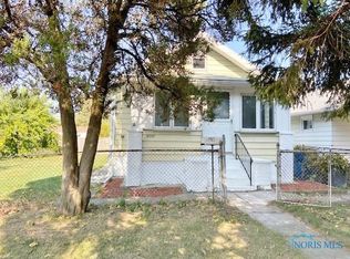 2655 Starr Ave, Oregon, OH 43616