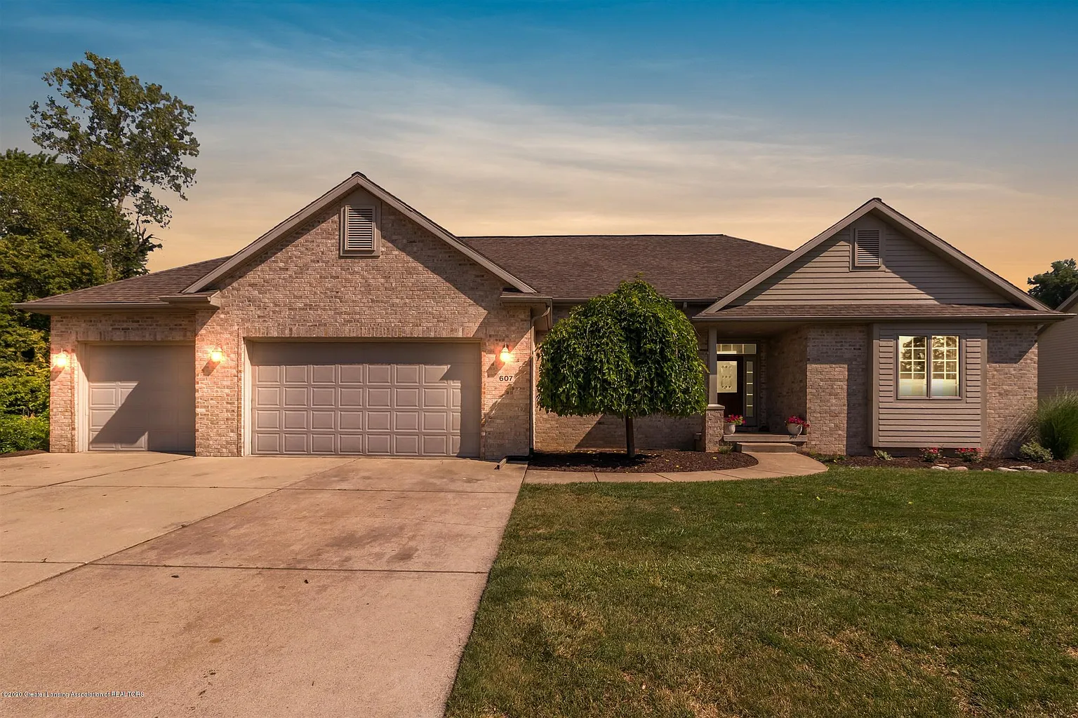 607 Drahner Dr photo 1