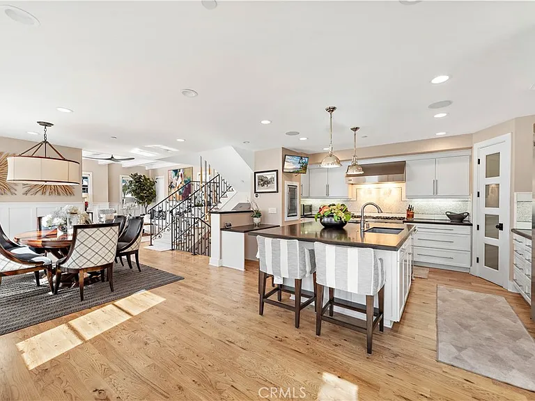212 Marguerite Ave — Photo 11