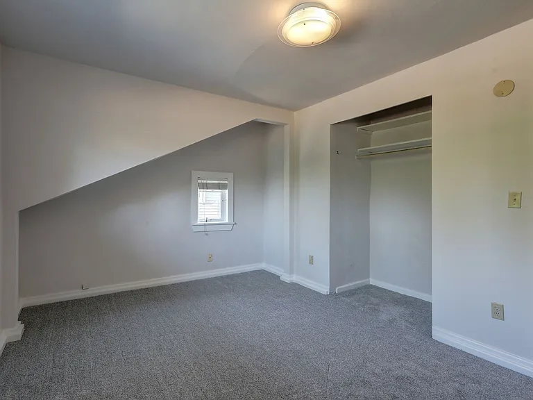 824 NE Ravenna Blvd — Photo 10