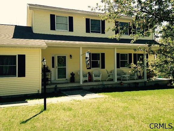 3rd image of 741 Irving Rd