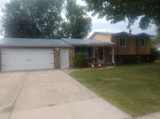 326 Murphy St, Linden, MI 48451