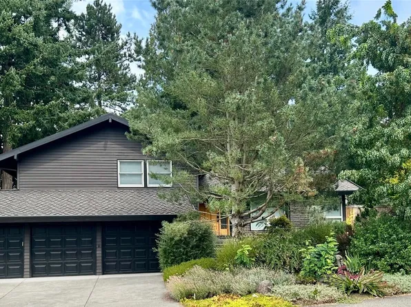 18310 NE 19th Place, Bellevue, WA 98008