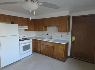 8201 S Harlem Ave APT 2F, Bridgeview, IL 60455