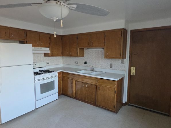 8201 S Harlem Ave APT 2F