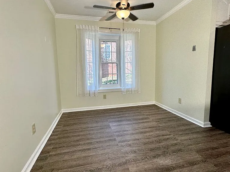 141 Victoria Dr — Photo 8