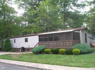 1 Hugo Rd, North Brunswick, NJ 08902