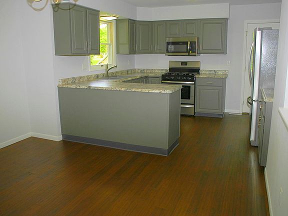 3rd image of 8693 E Ml Ave