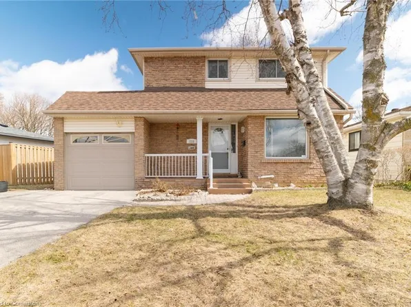 220 Cedarwoods Cres, Kitchener, ON N2C 2J8