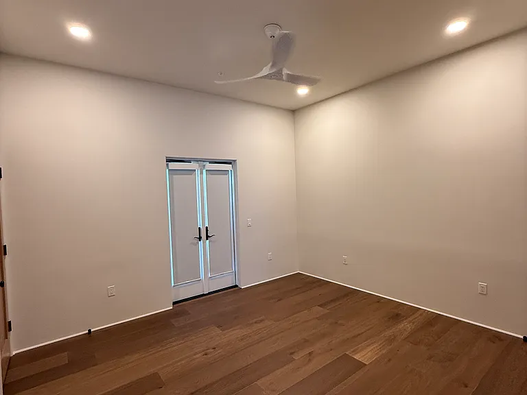 301 W Comstock Ave #3 — Photo 20