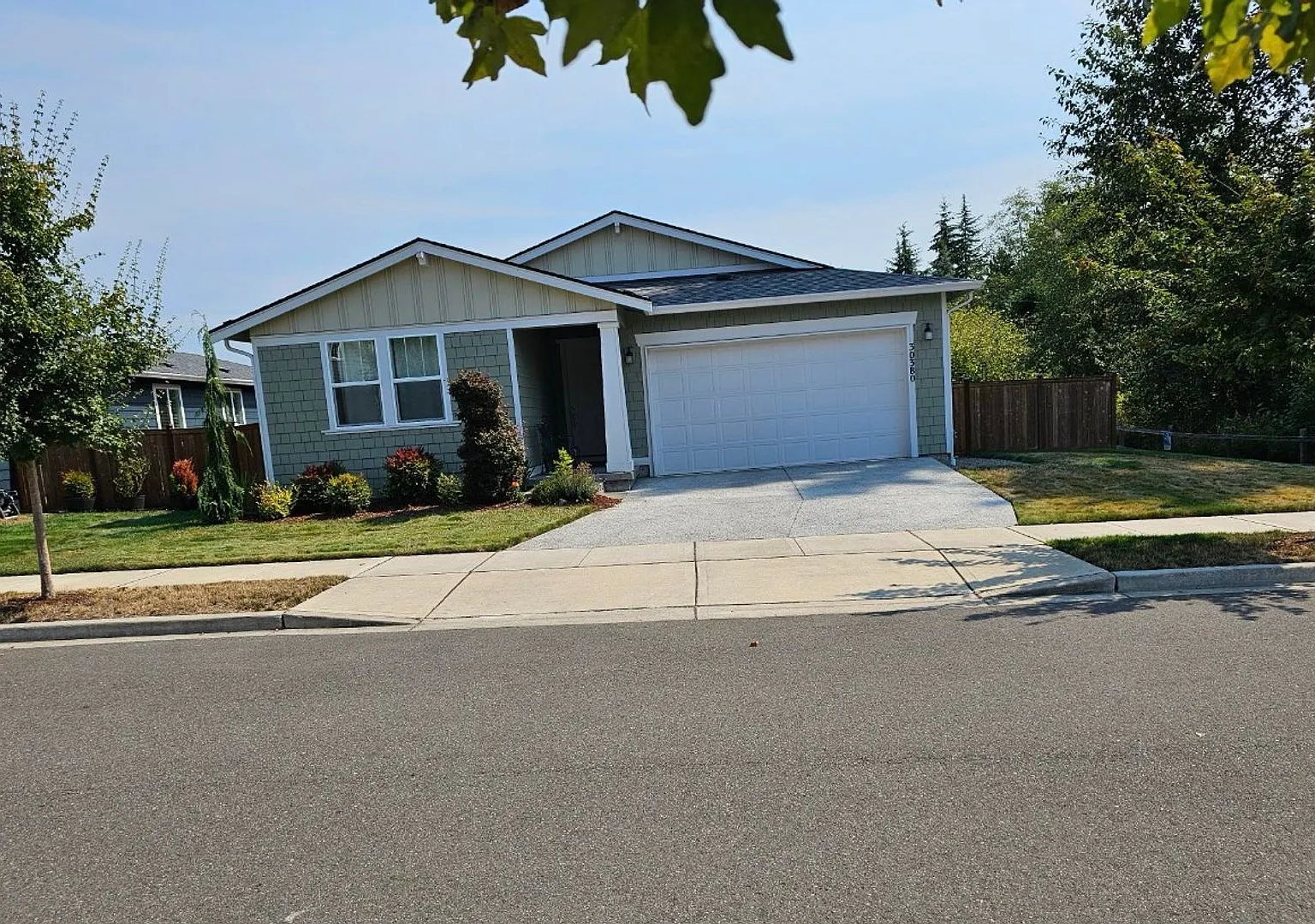 3 Bedroom Home in Auburn, Newer Build — Photo 1
