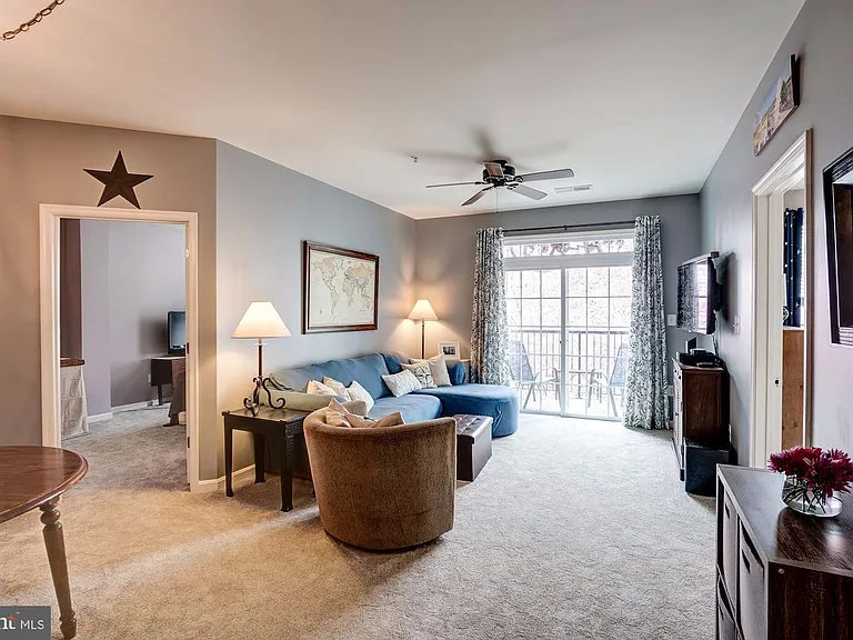 21228 McFadden Sq #211 — Photo 4