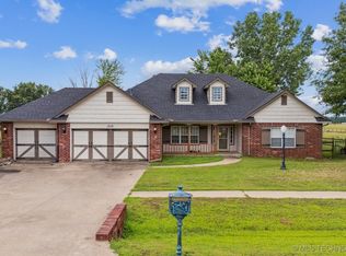 1018 W Evergreen St, Skiatook, OK 74070