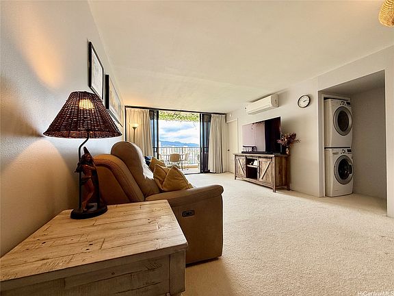 3rd image of 990 Ala Nanala St APT 19A