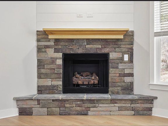 2nd image of 6008 Peregrine Ln