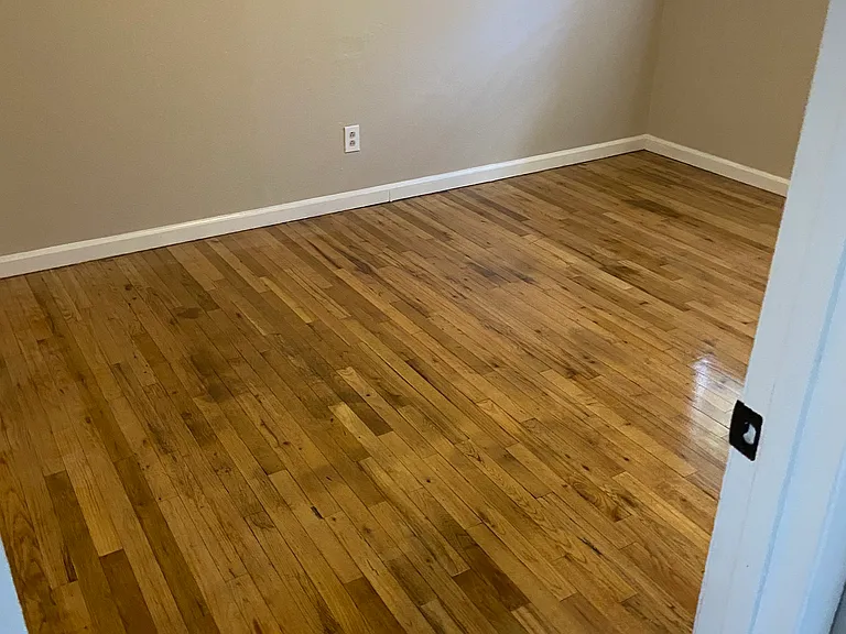 769 Ainsley Ave — Photo 9