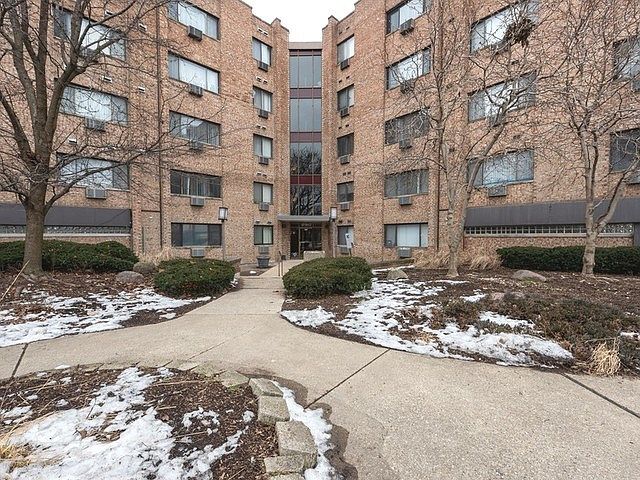 1st image of 5358 N Cumberland Ave APT 223-2
